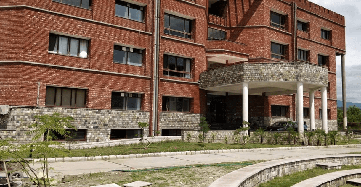 The Oberai School Of Integrated Studies facility 4