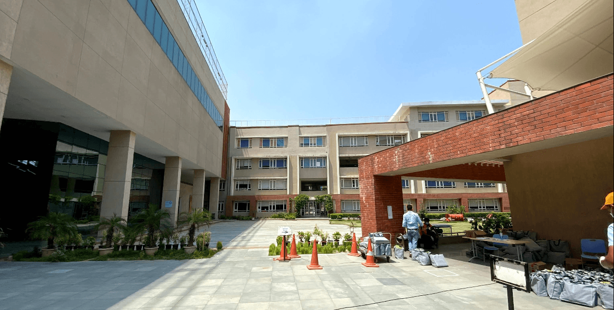 Shiv Nadar School campus 9