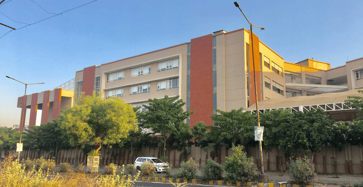 Shiv Nadar School campus 7